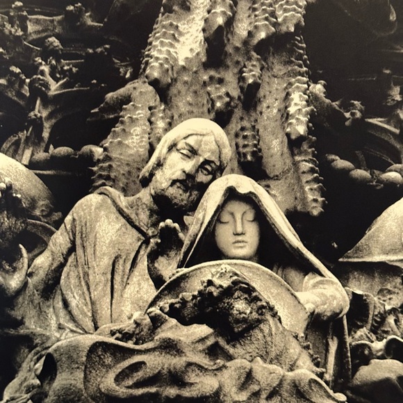 Gaudi- The Visionary Preface by Salvador Dali A Studio Book by Viking New York - Picture 1 of 16